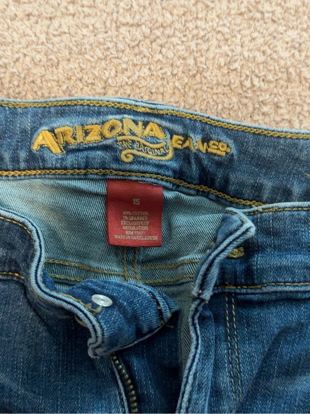 Arizona Jean Co. Women’s Denim Cuffed Shorts Size 15 - Picture 2 of 2
